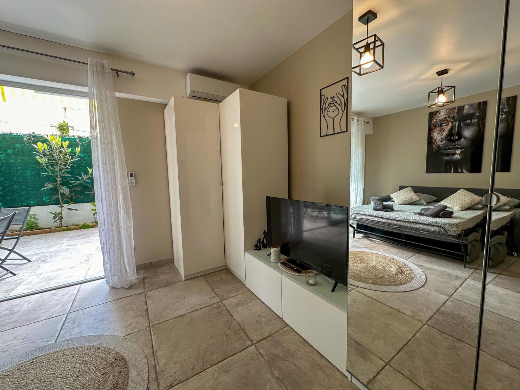Cosy Madrid, Appartement Proche De La Mer Cannes Eksteriør billede